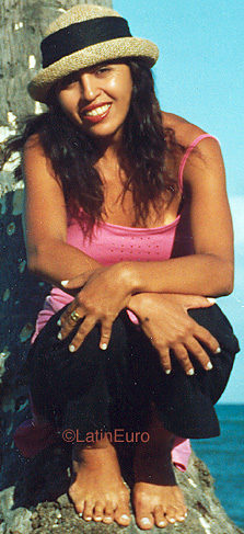 Date this charming Brazil girl Claudia from OLINDA B9892
