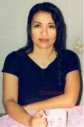 Date this beautiful Brazil girl Vania from PIRASSUNUNGA B9959
