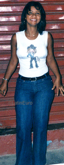 Date this exotic Brazil girl Geisa from IBICARAI B9725