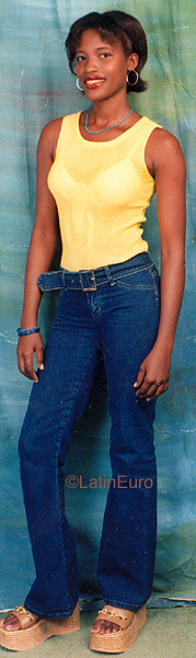 Date this gorgeous Any Country girl Magolie from  N3787