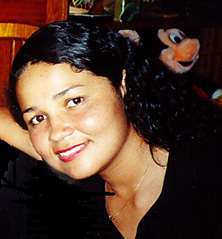 Date this attractive Brazil girl Rose from  B9789