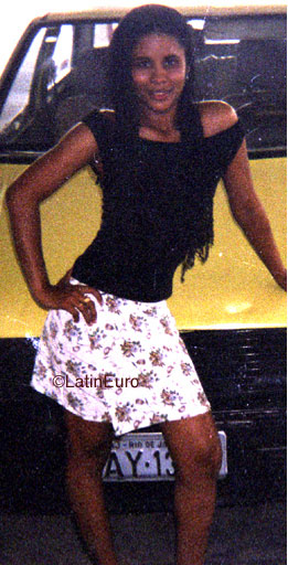 Date this happy Brazil girl Alexandra from ITAITUBA B9659