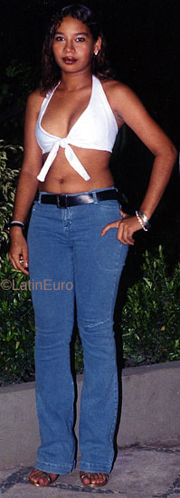 Date this good-looking Brazil girl Lidiane from CODO B9636