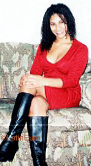 Date this stunning Brazil girl Elienai from  B9597