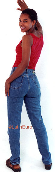 Date this pretty Dominican Republic girl Alfa from Santo Domingo N3752