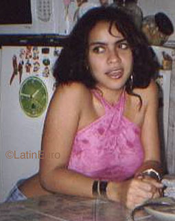 Date this attractive Brazil girl Betania from SAO PAULO B9524