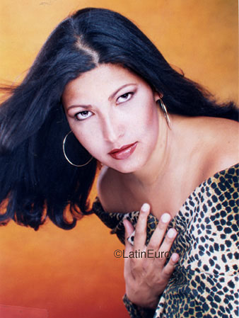 Date this exotic Brazil girl Maria from PATOS B9347