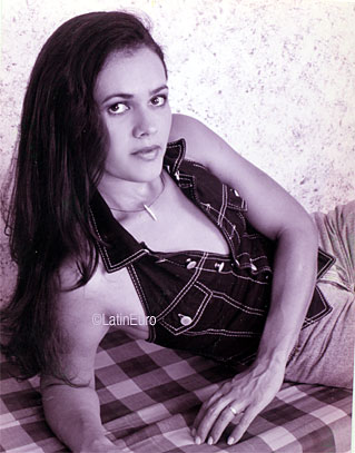 Date this foxy Brazil girl Claudia from SAO PAULO B8985