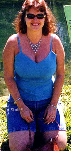 Date this charming Brazil girl Eliana from  B8975