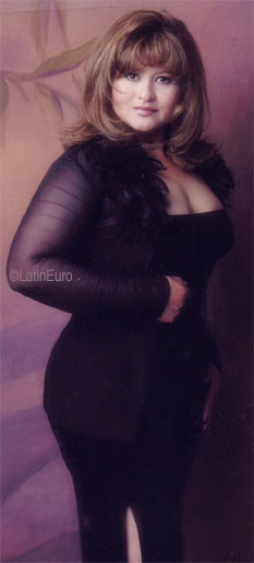Date this lovely United States girl Sandra from Laredo N3629