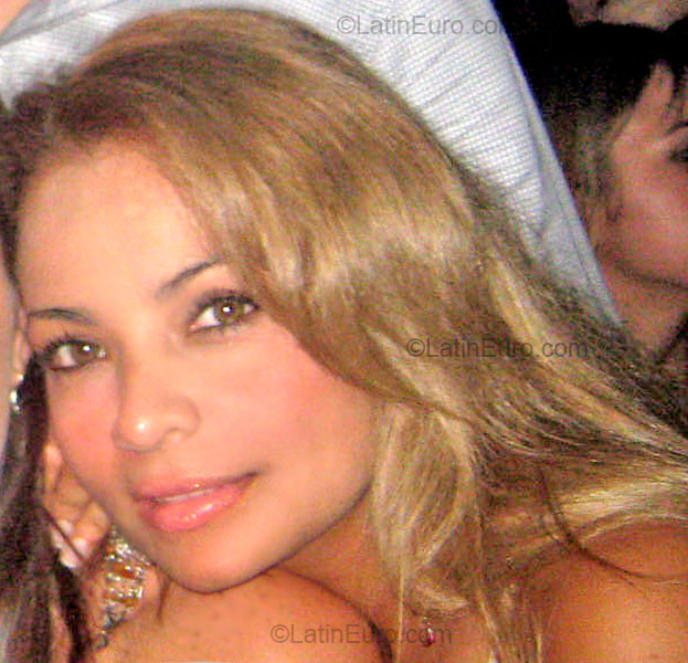 Date this hot Colombia girl Nayla Betty from Cali CO83