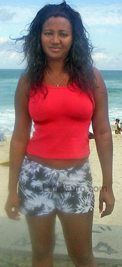 Date this happy Brazil girl Danyelly from Rio De Janeiro BR118
