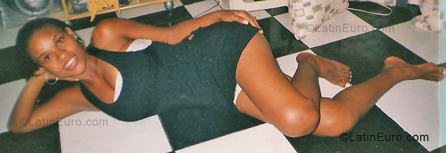 Date this fun Brazil girl Raquel from Salvador BR5894