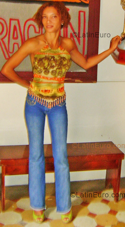 Date this cute Dominican Republic girl Elda from Santo Domingo DO127