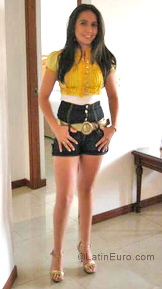Date this hard body Colombia girl Claudia Milena from Medellin CO128