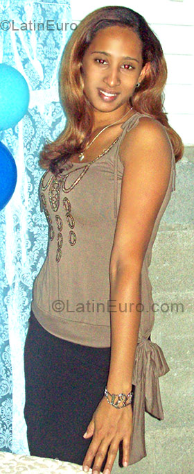 Date this young Dominican Republic girl Yahaira from Santo Domingo DO132