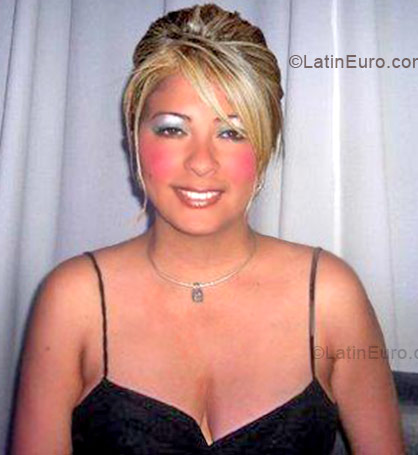 Date this good-looking Dominican Republic girl Orisel from Santiago DO136