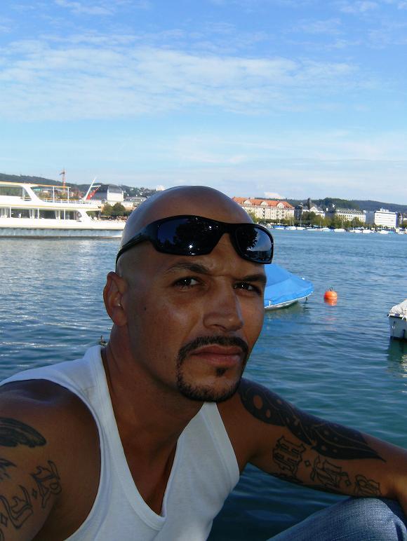 Date this stunning Switzerland man CH1 from Montreux CH1