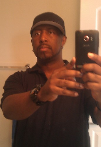 Date this nice looking United States man Aaron from Moreno Valley US201