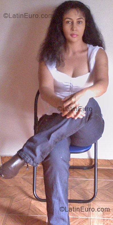 Date this beautiful Colombia girl Josefina from Cali CO161