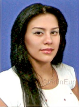 Date this attractive Colombia girl Isabel from Medellin CO162