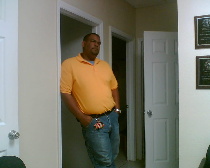 Date this foxy Cayman Islands man Starletboy from east end KY1