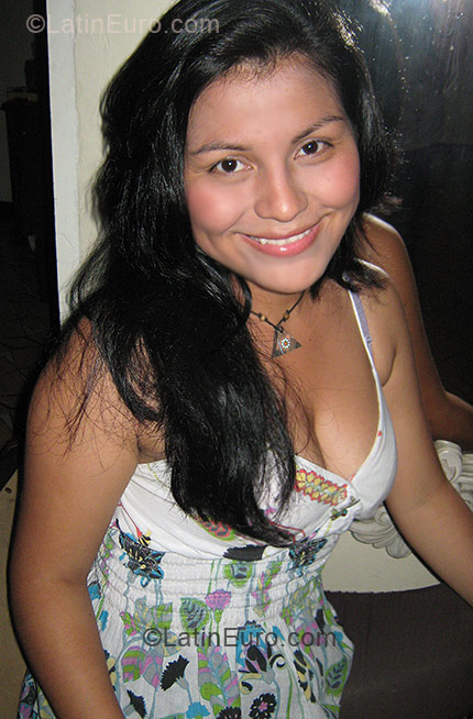 Date this athletic Colombia girl Marcela from Cali CO172