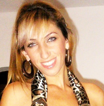 Date this hard body Brazil girl Cristiane from São Pedro BR257
