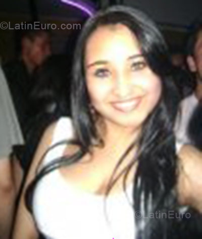 Date this cute Colombia girl Paola from Bogota CO189