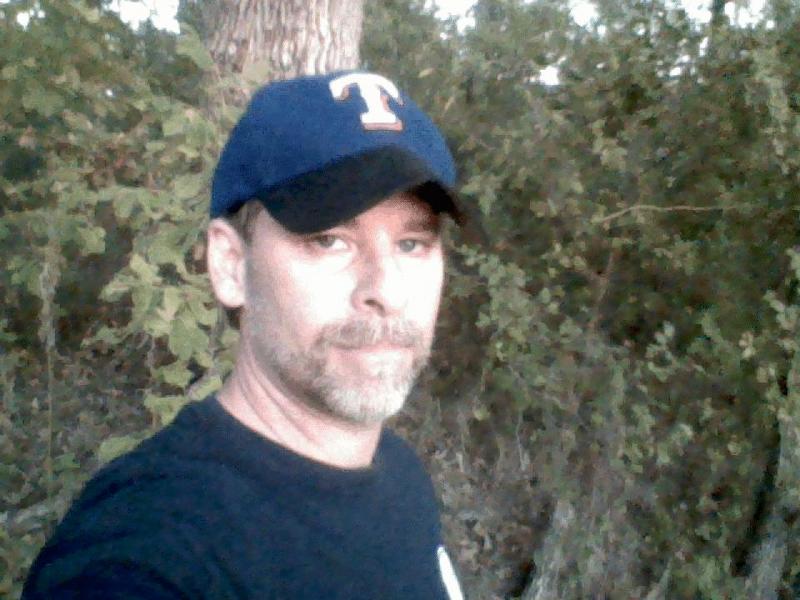 Date this sultry Brazil man Jon from Austin BR304