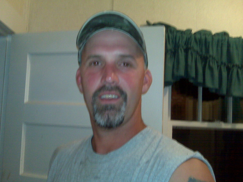 Date this nice looking United States man Tim from clintwood US577