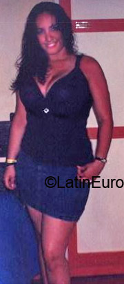 Date this nice looking Colombia girl Claudia Maritza from Cali CO236