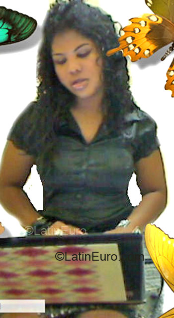 Date this passionate Dominican Republic girl Arisbely from Nagua DO235