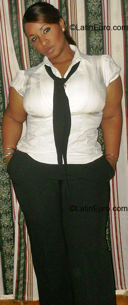 Date this pretty Dominican Republic girl Emma Amanda from  DO248