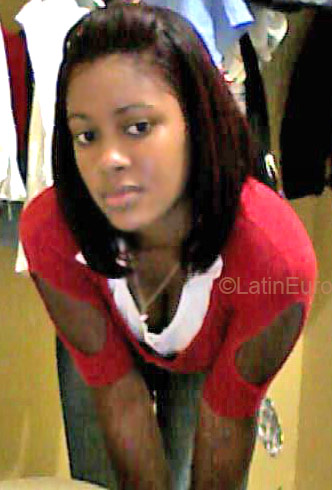 Date this athletic Dominican Republic girl Linarys from Santo Domingo DO266