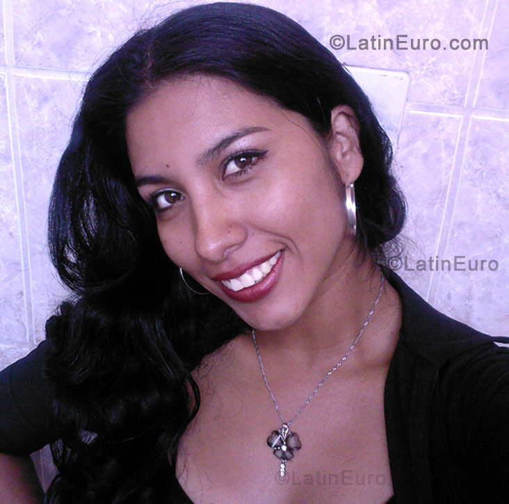 Date this hot Peru girl Kely from Callao 001 PE62