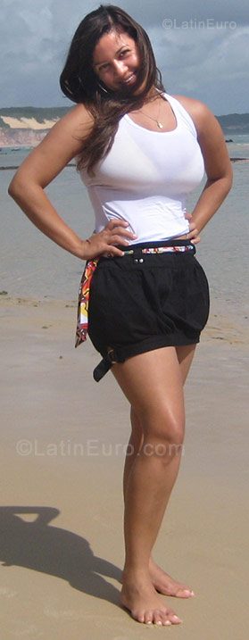 Date this attractive Brazil girl Andrea from Mossoro BR441