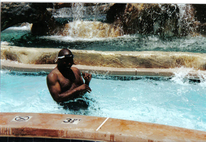 Date this hot United States man Lamont from Cleveland US962
