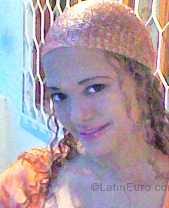 Date this cute Colombia girl Lina Margarita from Cartagena CO346