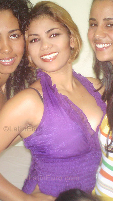 Date this cute Dominican Republic girl Anika from Santiago DO369