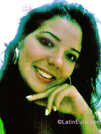 Date this sultry Brazil girl Bruna from Rio De Janeiro BR5575