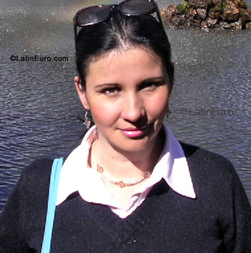 Date this gorgeous Colombia girl Liliana from Bogota CO395