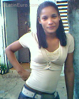 Date this gorgeous Dominican Republic girl Ana Mercedes from Santiago DO394