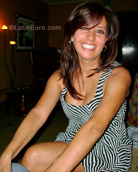 Date this stunning Colombia girl Luz Adriana from Cali CO401