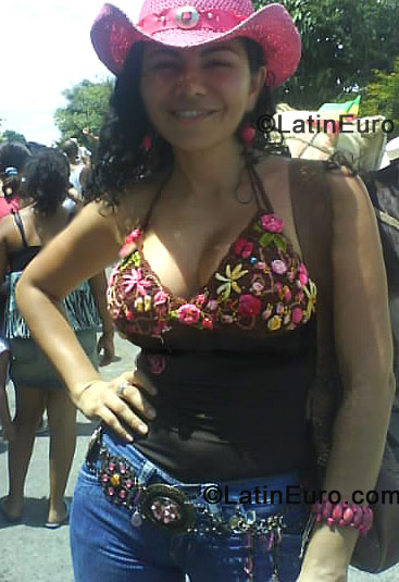 Date this tall Colombia girl Maribel from Espinal CO418