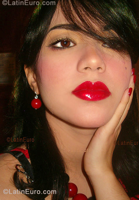 Date this beautiful Dominican Republic girl Cindy from Santo Domingo DO426