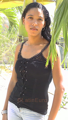 Date this athletic Colombia girl Sandris from Maicao CO452