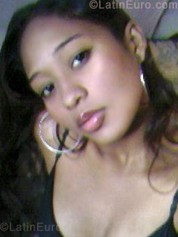 Date this hard body Dominican Republic girl Diony from Santo Domingo DO481