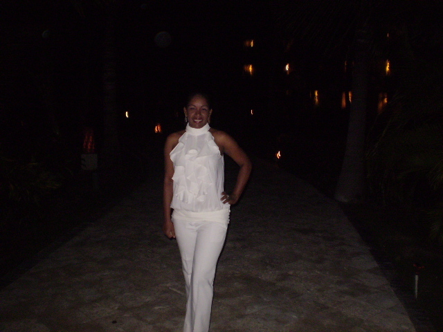 Date this tall Dominican Republic girl Sweet from La Romana DO483