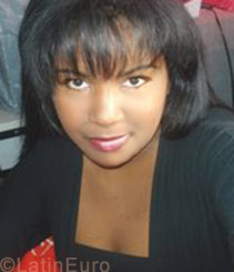 Date this charming Brazil girl Edna from Sao Paulo BR672